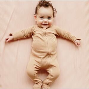 Goumi Sand Tan Zipper Jumpsuit Convertible Sleeper Footies Size 18-24 Months